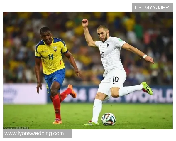 2017年足球明星精彩瞬间回顾与经典照片分享 2017年足球明星精彩瞬间回顾与经典照片分享