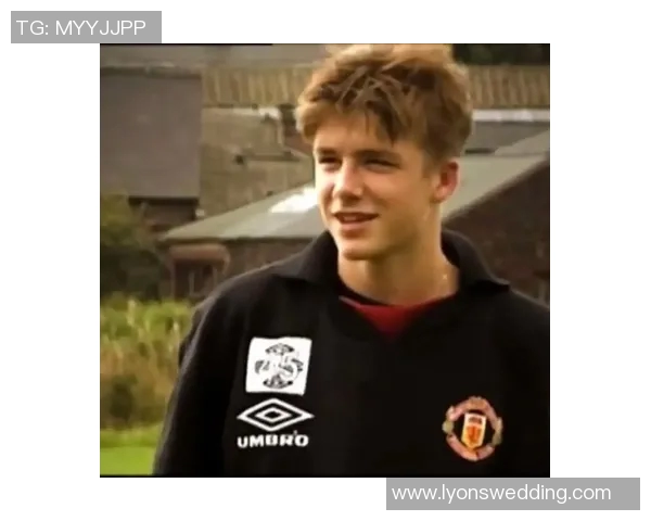 偶遇足球巨星路人心中的惊喜与感动瞬间 偶遇足球巨星路人心中的惊喜与感动瞬间