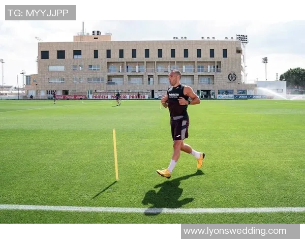 北京足球队耐力分析与训练策略探讨助力球队提升竞技水平 北京足球队耐力分析与训练策略探讨助力球队提升竞技水平