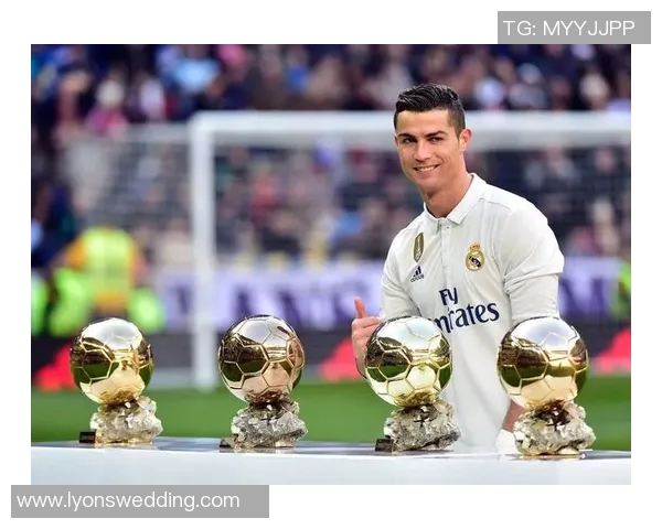 史上最伟大足球明星的传奇人生与不朽成就全景回顾 史上最伟大足球明星的传奇人生与不朽成就全景回顾