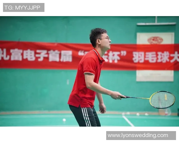 广州羽毛球队整体压制策略解析与深度剖析羽毛球竞技的成功之道 广州羽毛球队整体压制策略解析与深度剖析羽毛球竞技的成功之道