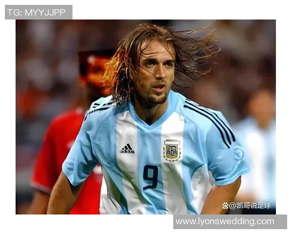 最帅足球明星的传奇人生与爱情故事揭秘