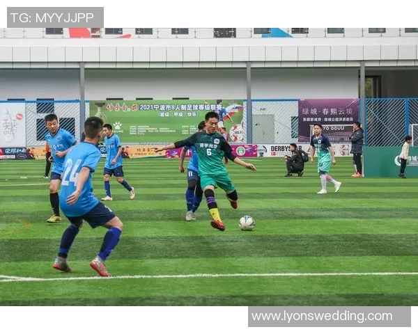 脚下生风足球明星展现激情与才华的绿茵传奇之路