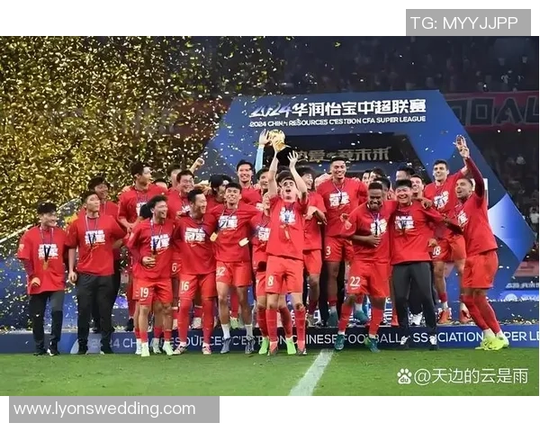 足球明星激情瞬间集锦展现绿茵场上的荣耀与梦想 足球明星激情瞬间集锦展现绿茵场上的荣耀与梦想