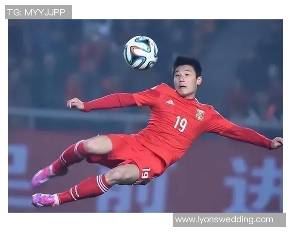 足球明星跨界挑战电竞世界展现全新魅力与竞技精神 足球明星跨界挑战电竞世界展现全新魅力与竞技精神