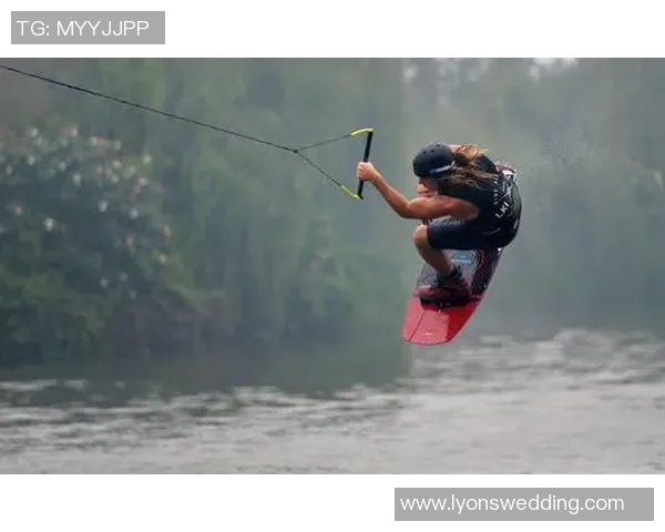 独家分析：成都极限运动队的配合对比