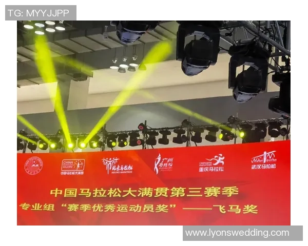 马拉松大满贯点评:重庆街舞队的灵活性表现 马拉松大满贯点评:重庆街舞队的灵活性表现